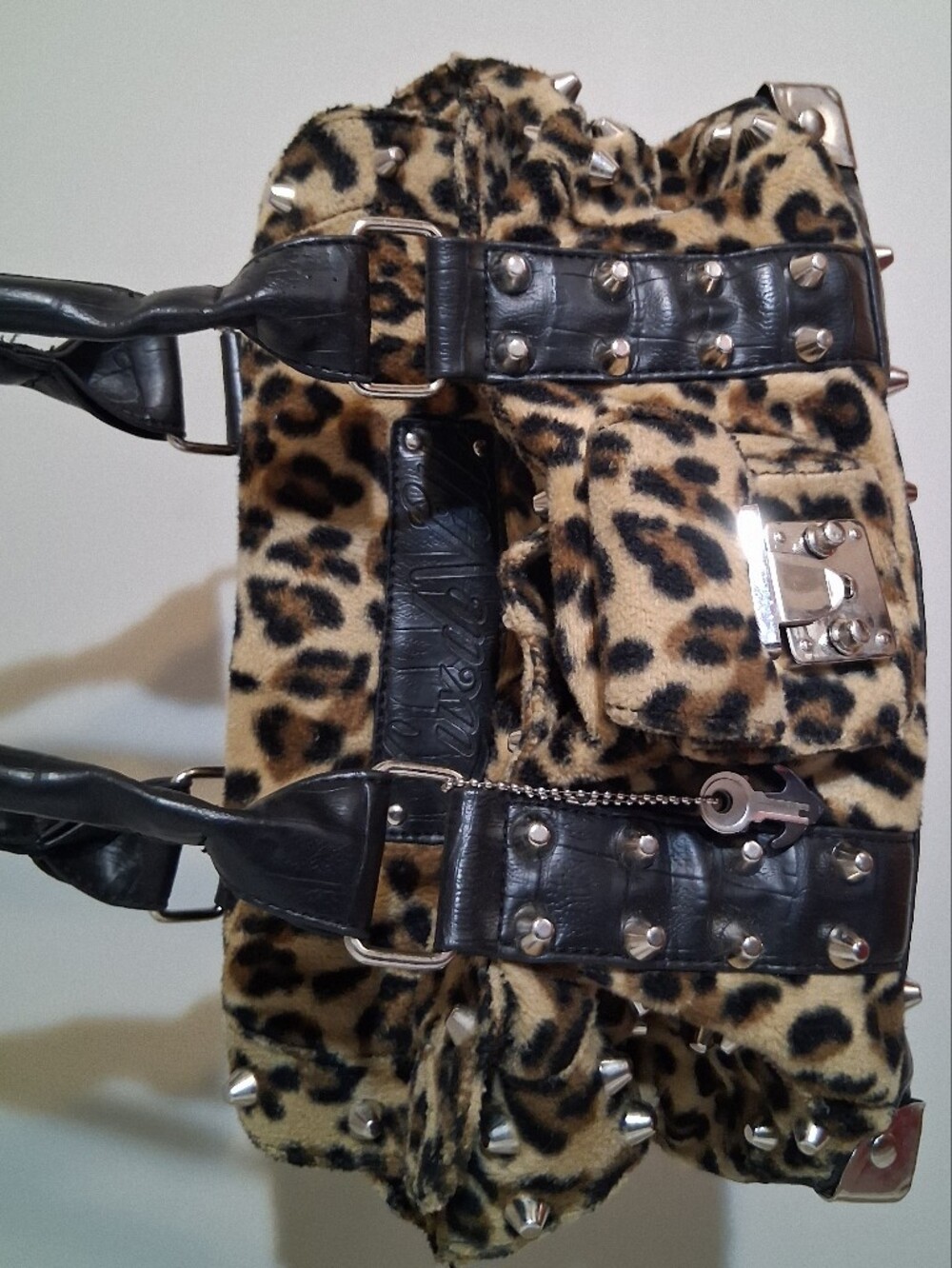 Lux de Ville Leopard Faux Fur Stud Satchel Spikes Key Charm Punk Rockabilly Bag - Picture 15 of 17
